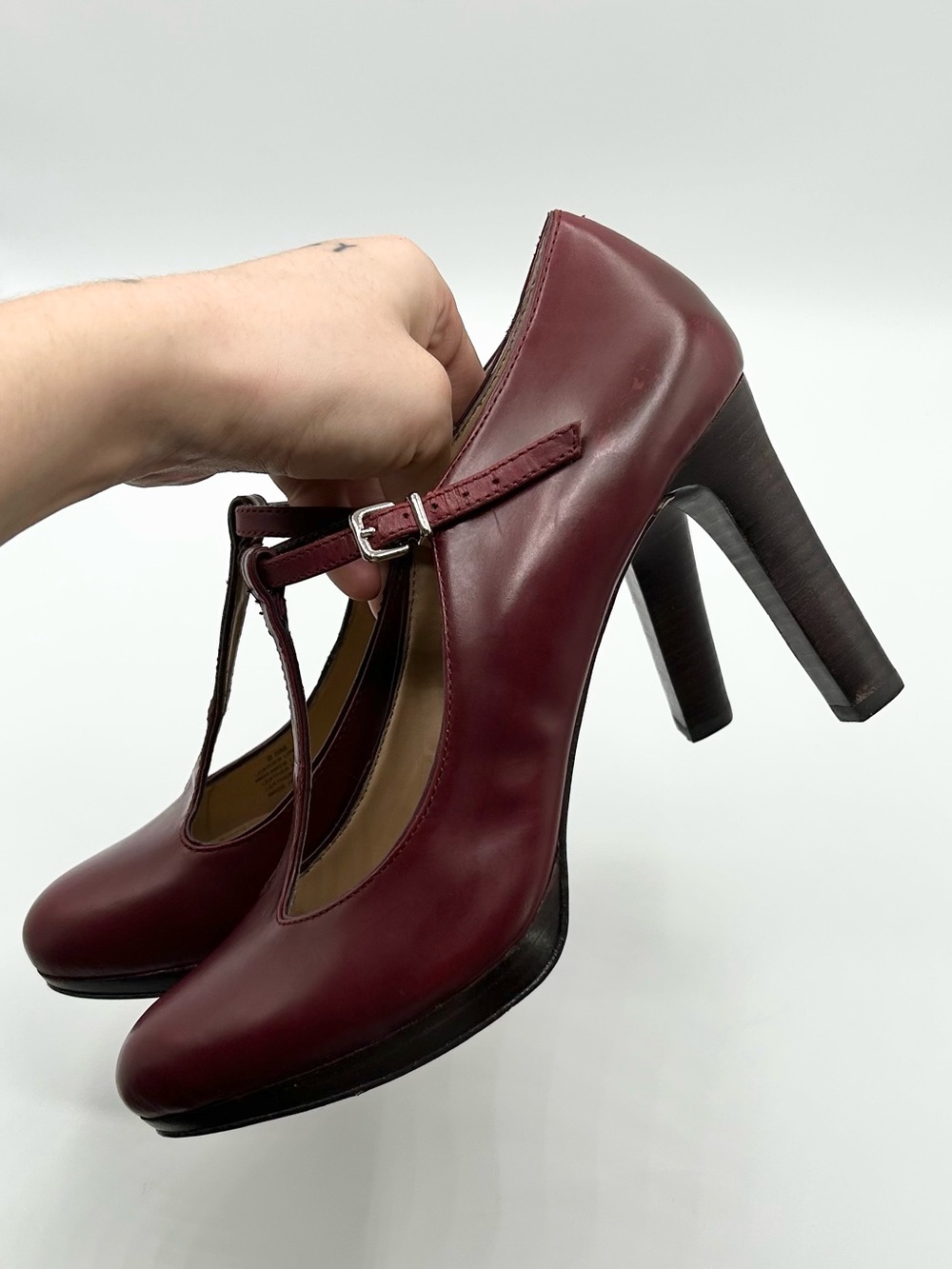 Antonio Melani Wine Red Maroon Leather T Strap Heels Women’s Size 8.5 - Picture 3 of 10